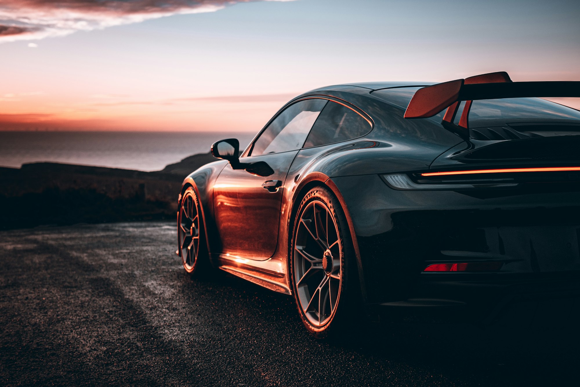 Porsche 911 GT3 ao pôr do sol